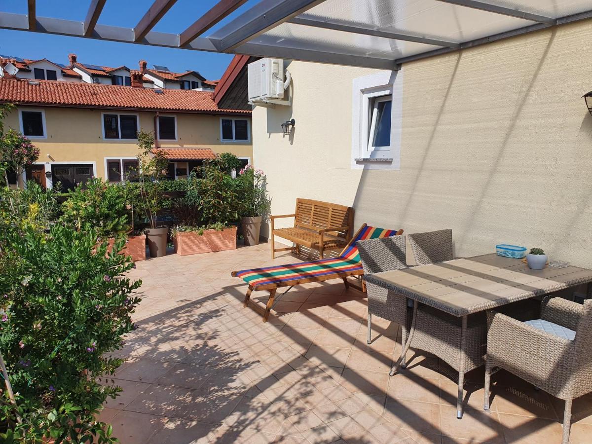 Garden View Apartments Ankaran Dış mekan fotoğraf