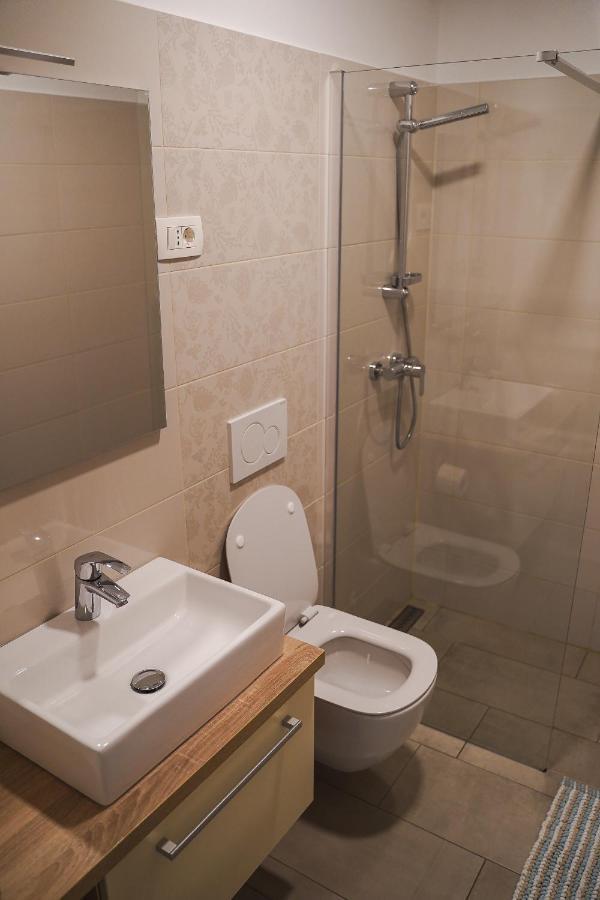 Garden View Apartments Ankaran Dış mekan fotoğraf
