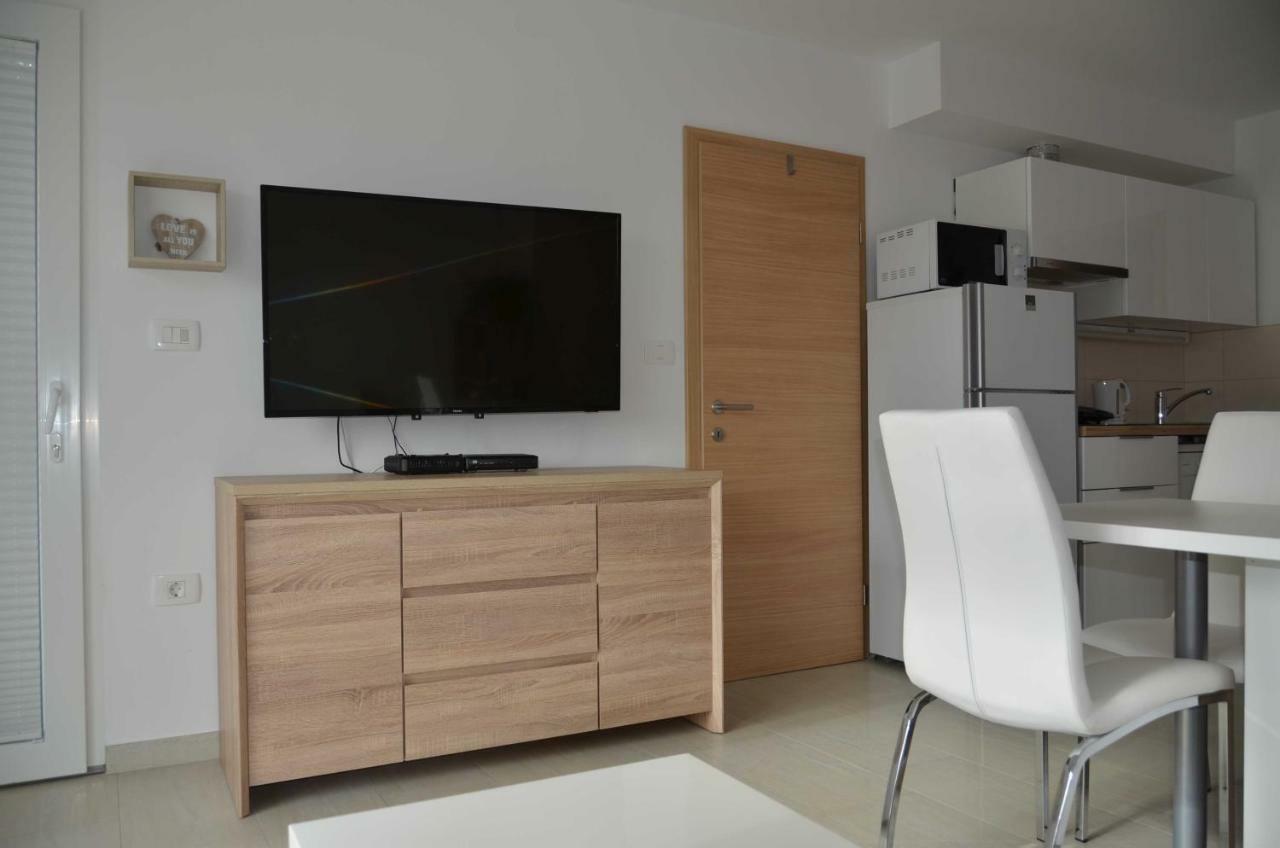Garden View Apartments Ankaran Dış mekan fotoğraf