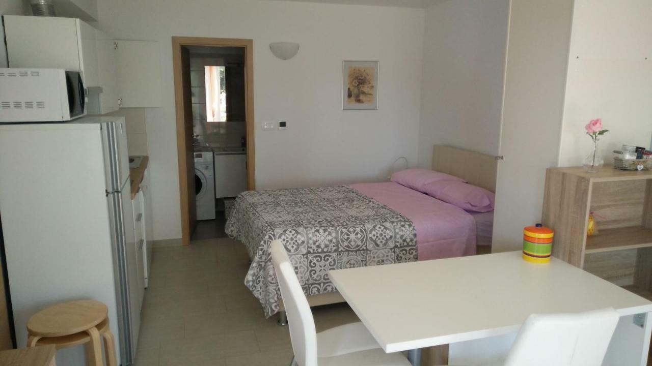 Garden View Apartments Ankaran Dış mekan fotoğraf