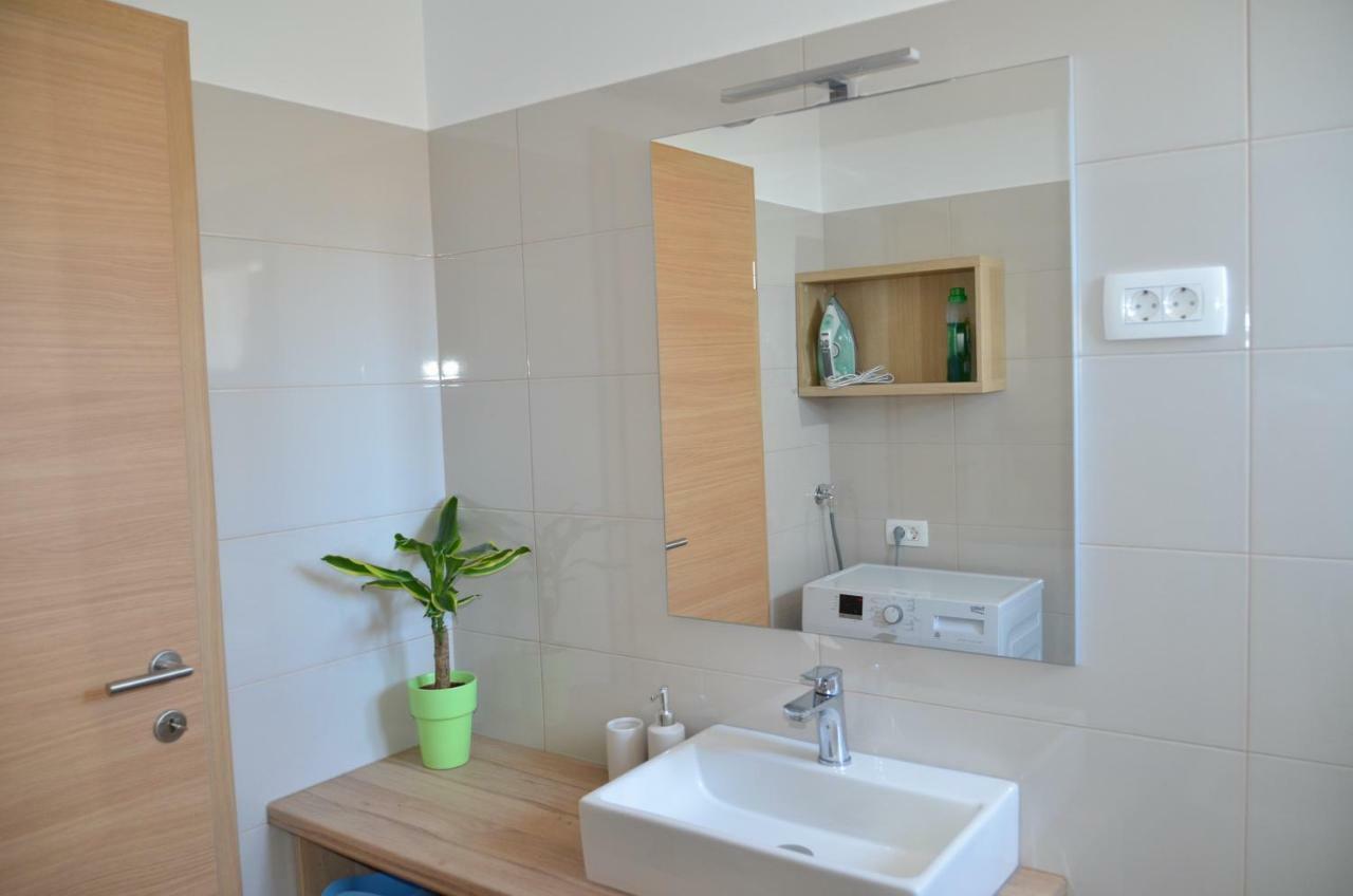 Garden View Apartments Ankaran Dış mekan fotoğraf